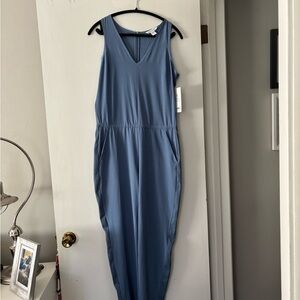 Athleta Slate Blue Sleeveless V-Neck jumpsuit